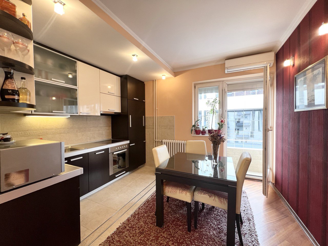 Luksuzan stan za najam u srcu Banja Luke