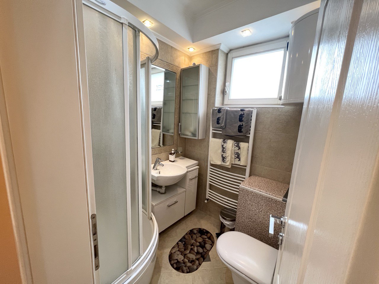 Luksuzan stan za najam u srcu Banja Luke