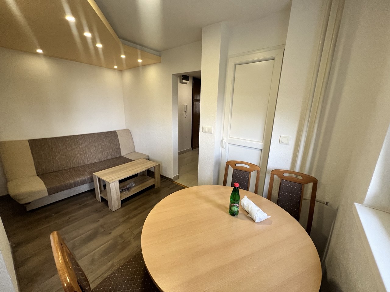 Dvosoban stan za izdavanje Borik, visoko prizemlje