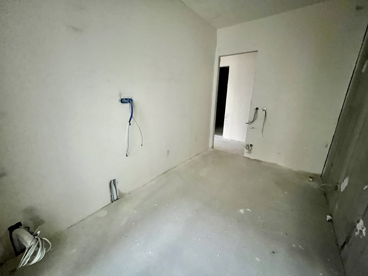 Trosoban stan na prodaju – pogled na Hram, Bijeli dvor, 85 m²