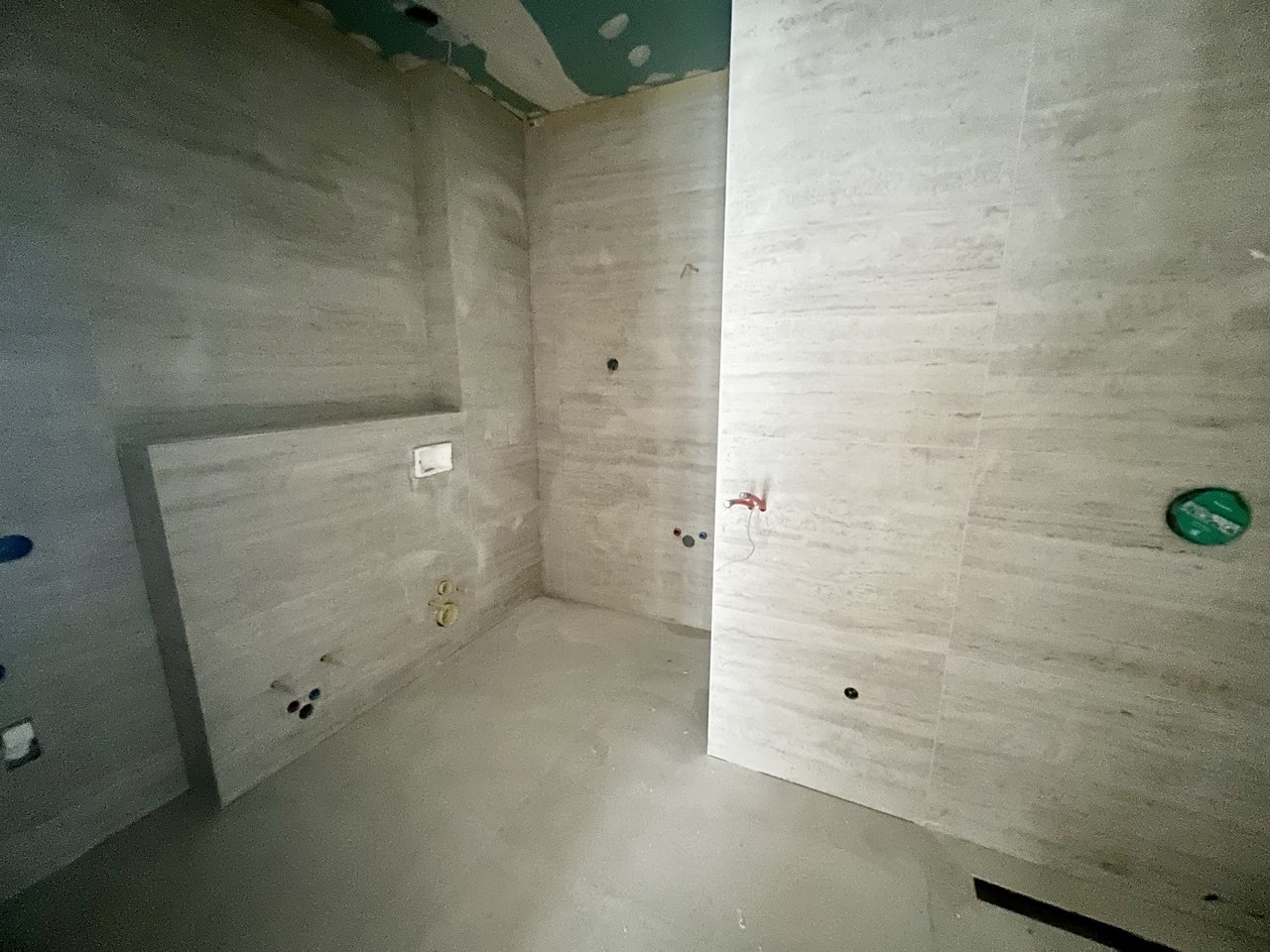 Trosoban stan na prodaju – pogled na Hram, Bijeli dvor, 85 m²