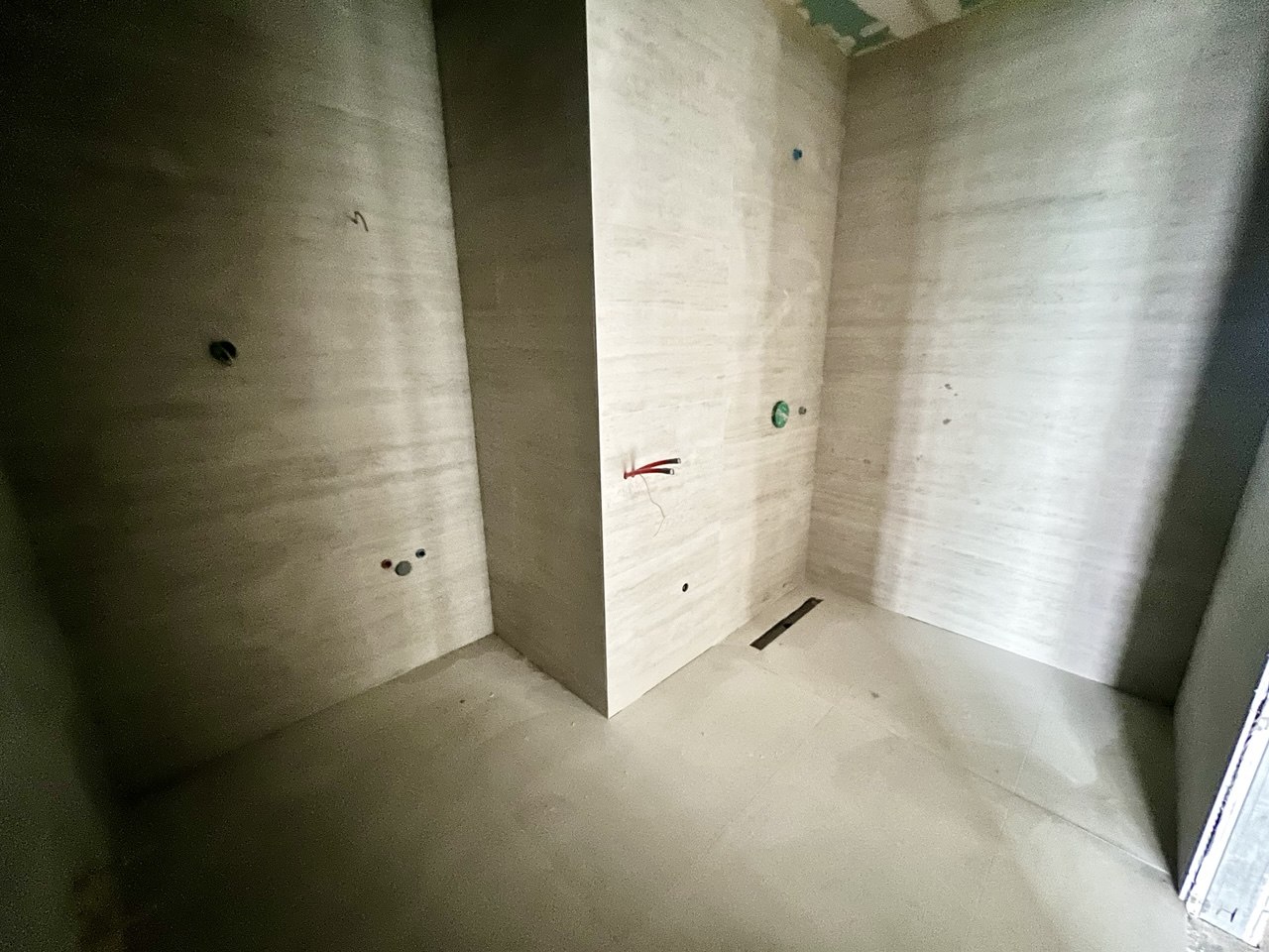 Trosoban stan na prodaju – pogled na Hram, Bijeli dvor, 85 m²