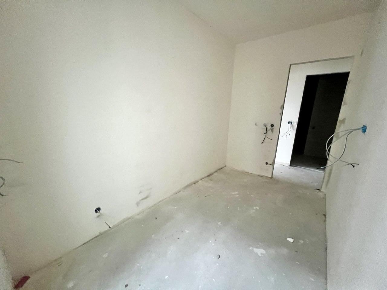 Trosoban stan na prodaju – pogled na Hram, Bijeli dvor, 85 m²