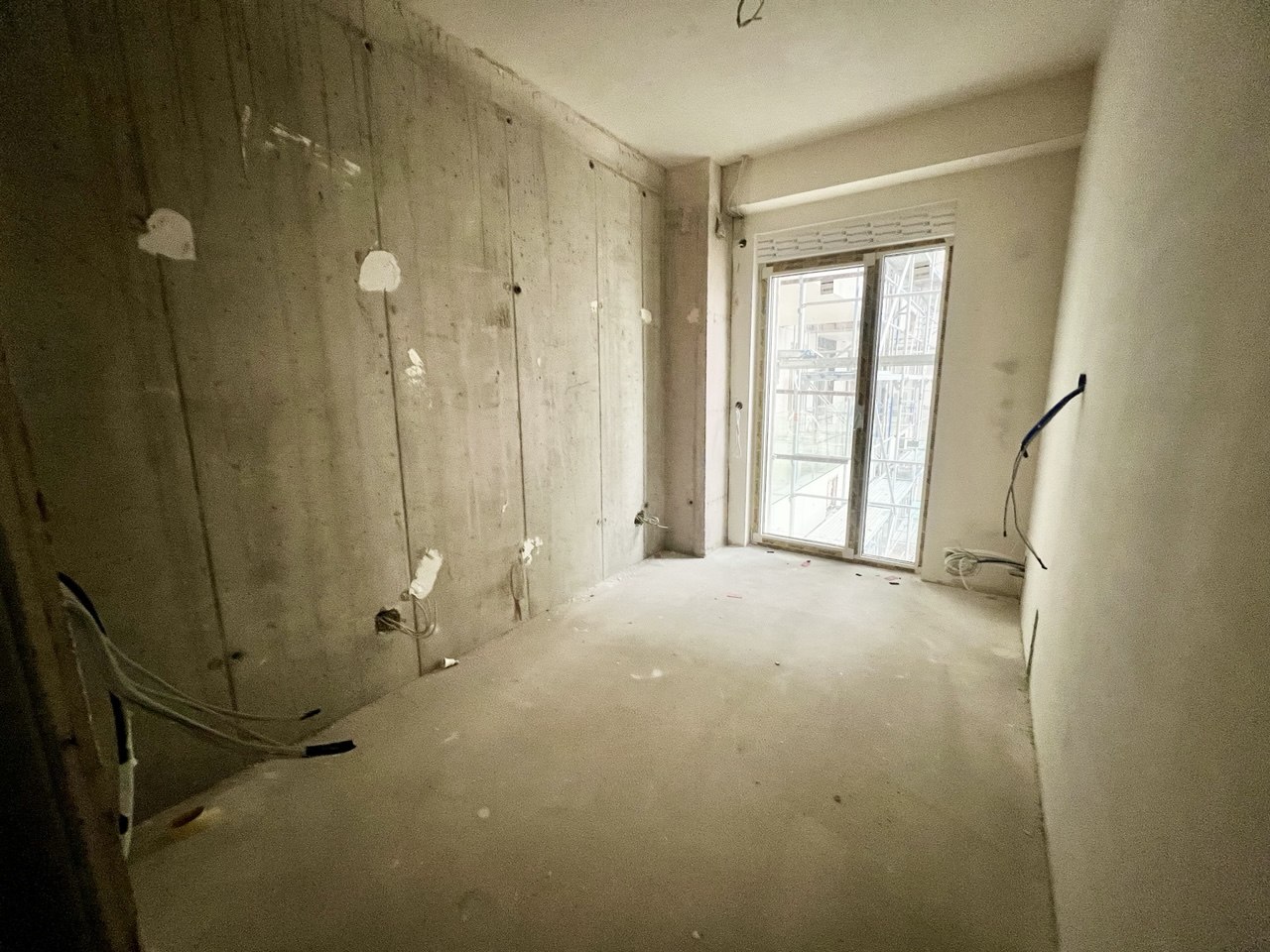 Trosoban stan na prodaju – pogled na Hram, Bijeli dvor, 85 m²