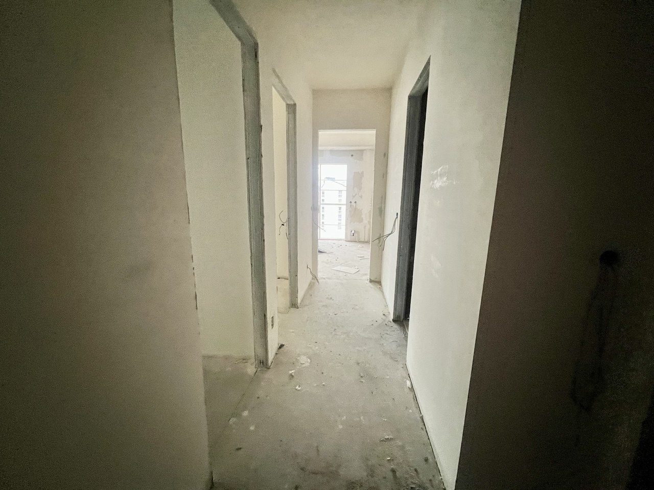 Trosoban stan na prodaju – pogled na Hram, Bijeli dvor, 85 m²