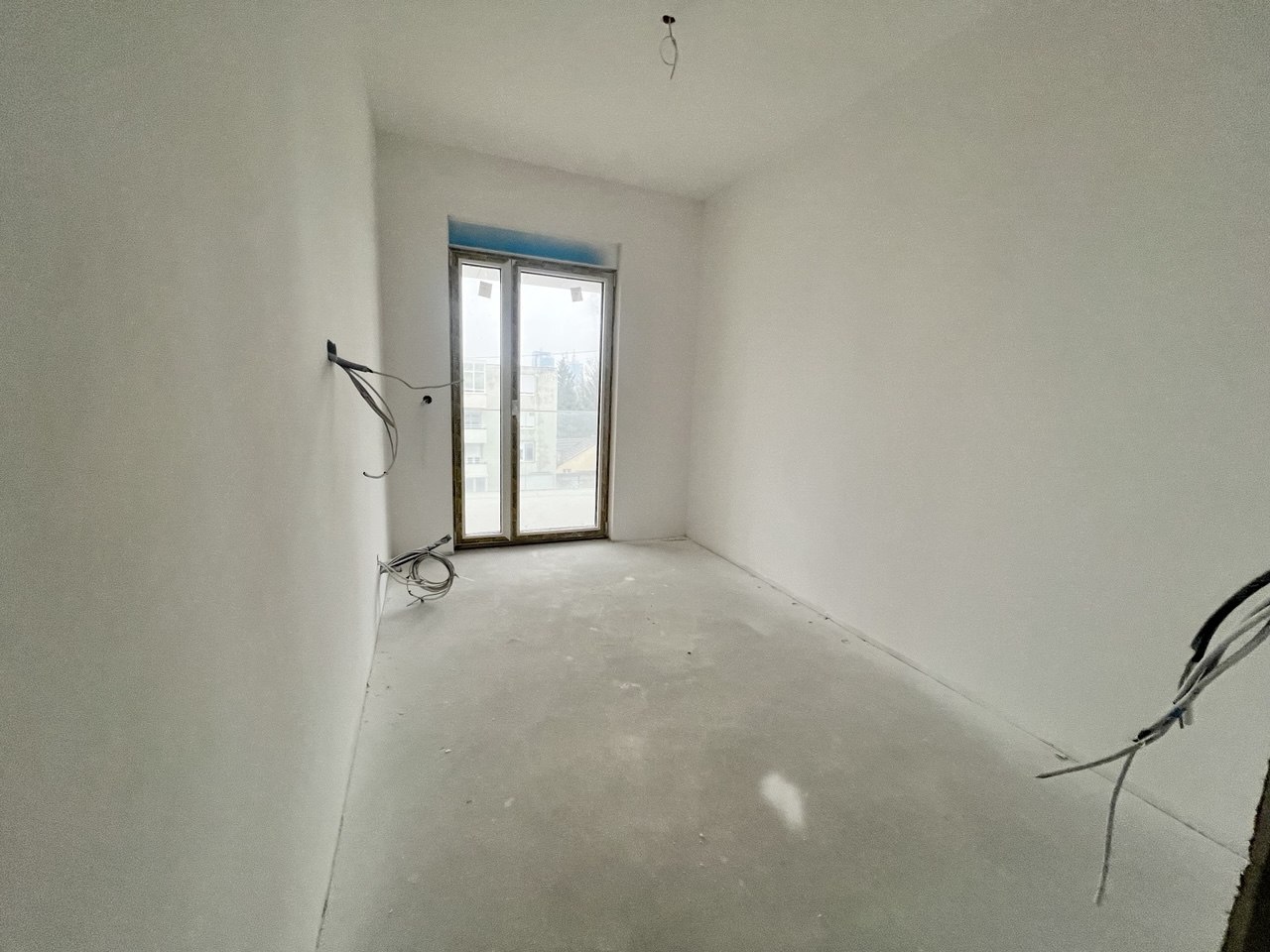 Trosoban stan na prodaju – Bijeli dvor, pogled na Bulevar, 91 m²