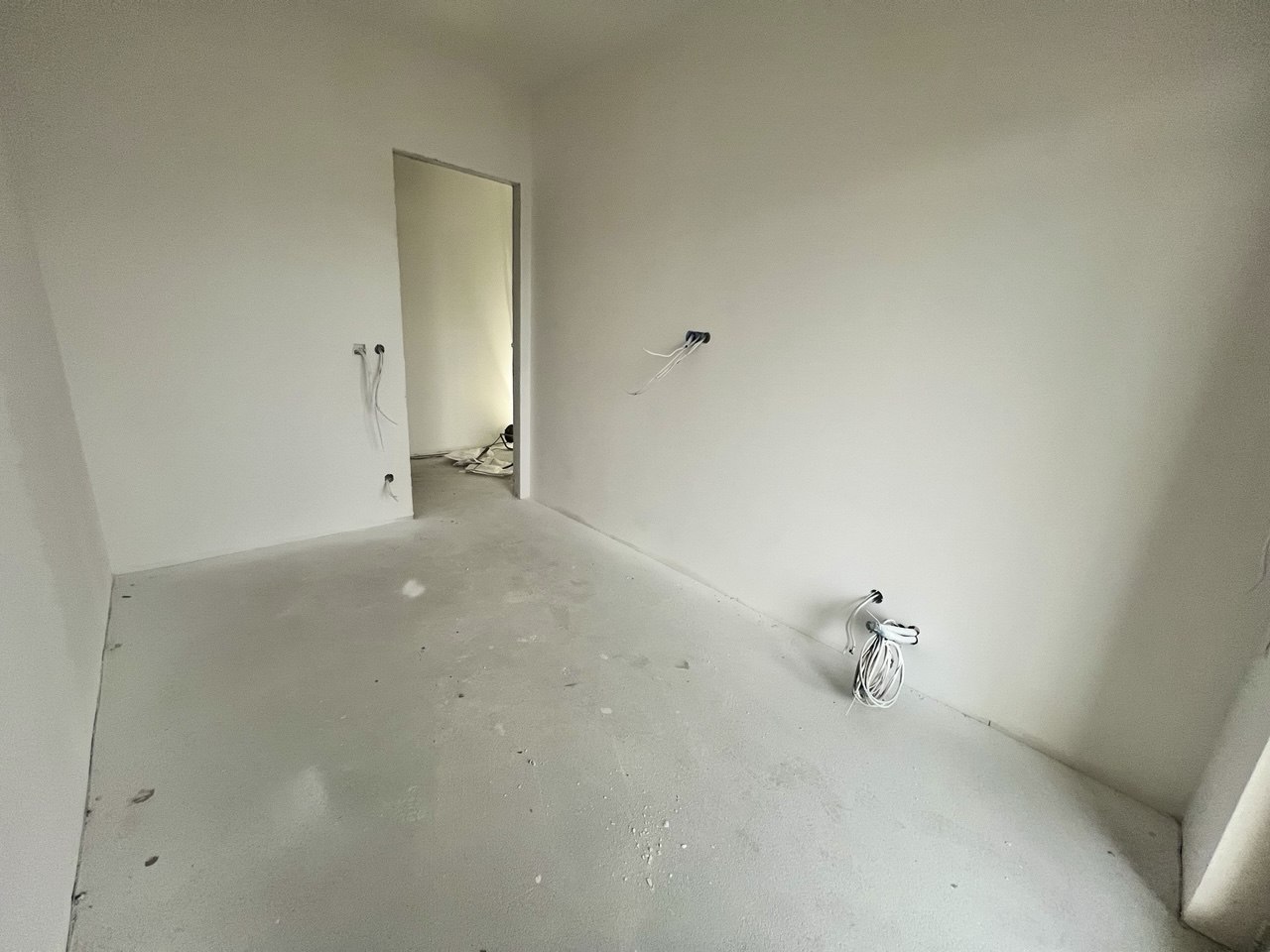 Trosoban stan na prodaju – Bijeli dvor, pogled na Bulevar, 91 m²