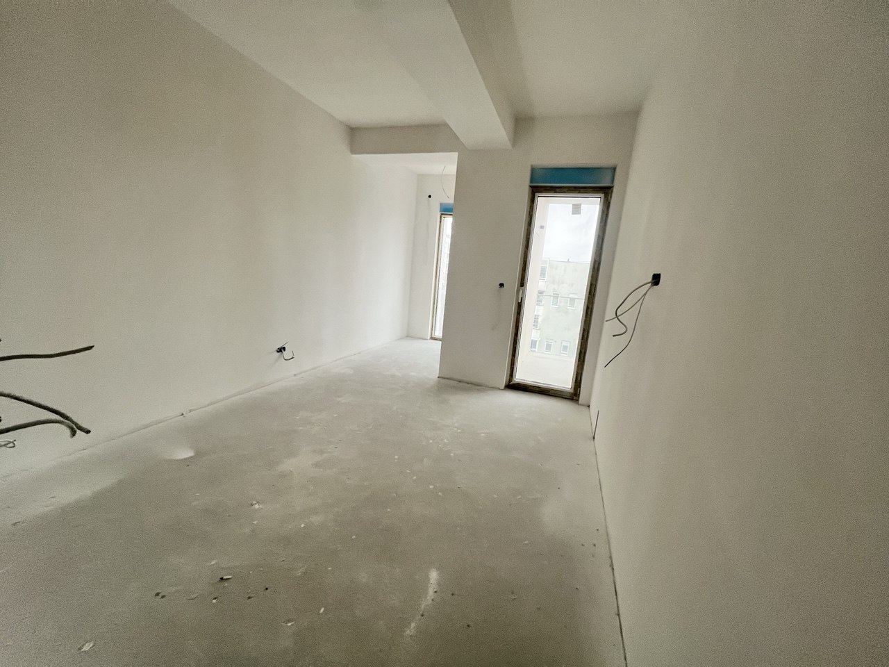 Trosoban stan na prodaju – Bijeli dvor, pogled na Bulevar, 91 m²