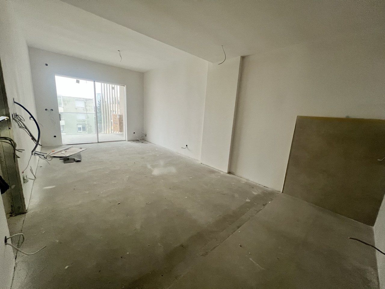 Trosoban stan na prodaju – Bijeli dvor, pogled na Bulevar, 91 m²