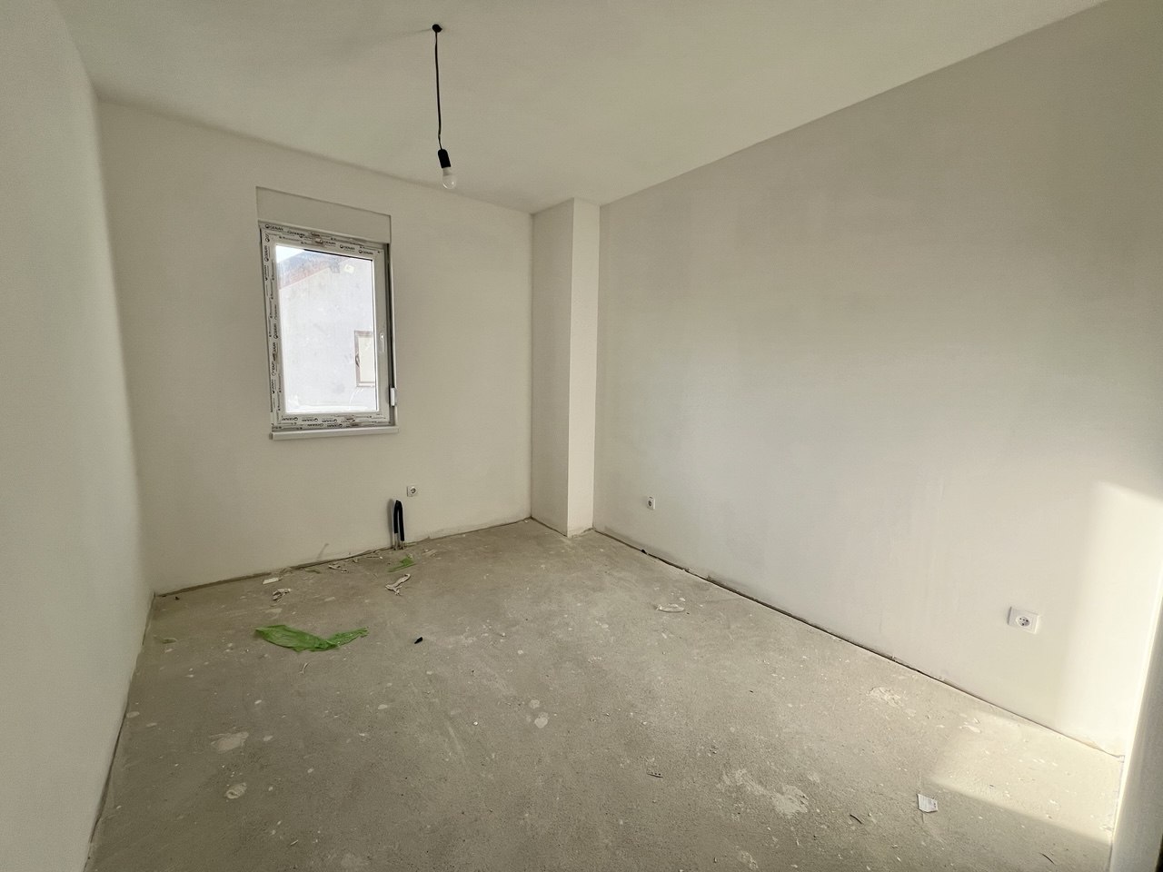 Uknjizen nov dvosoban stan 41m² Lauš Banja Luka