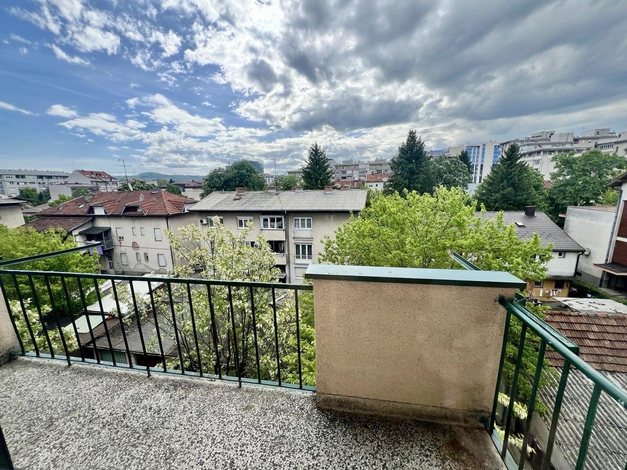 Trosoban stan na prodaju Nova Varoš, 80 m², garaža