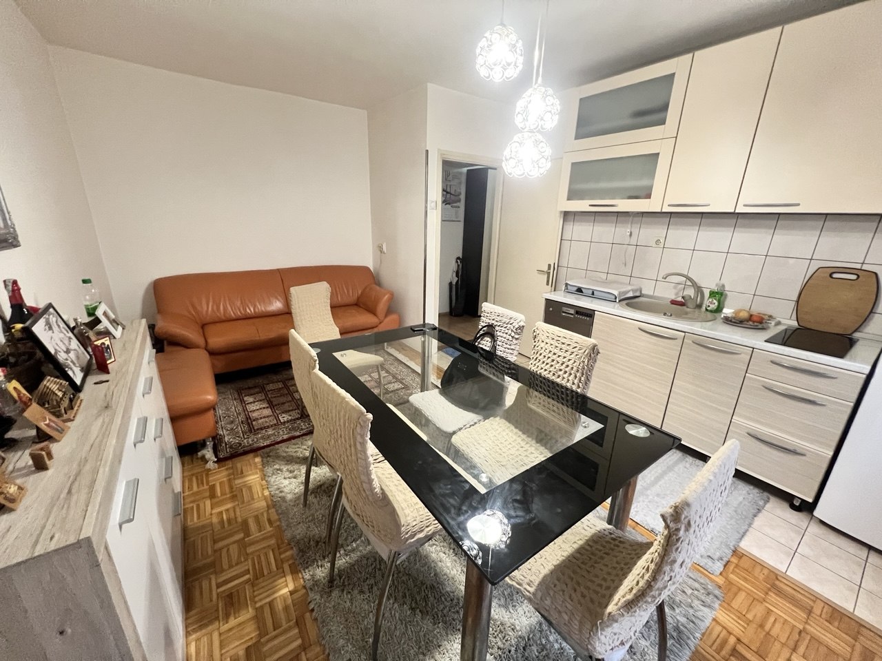 Dvoiposoban stan na prodaju – odlična lokacija, 50 m²
