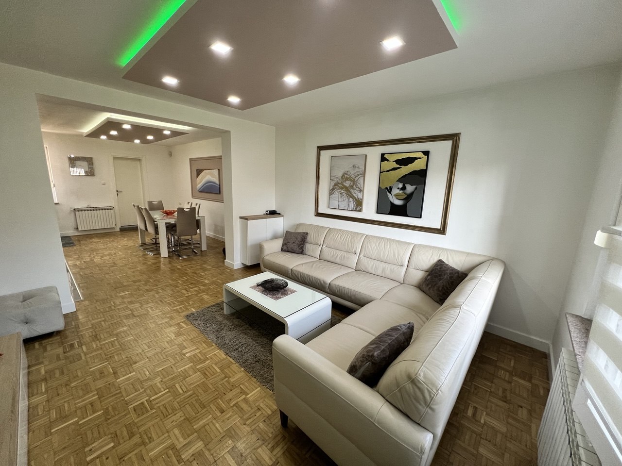 Kuća za izdavanje 180 m² Banja Luka, garaža i dvorište