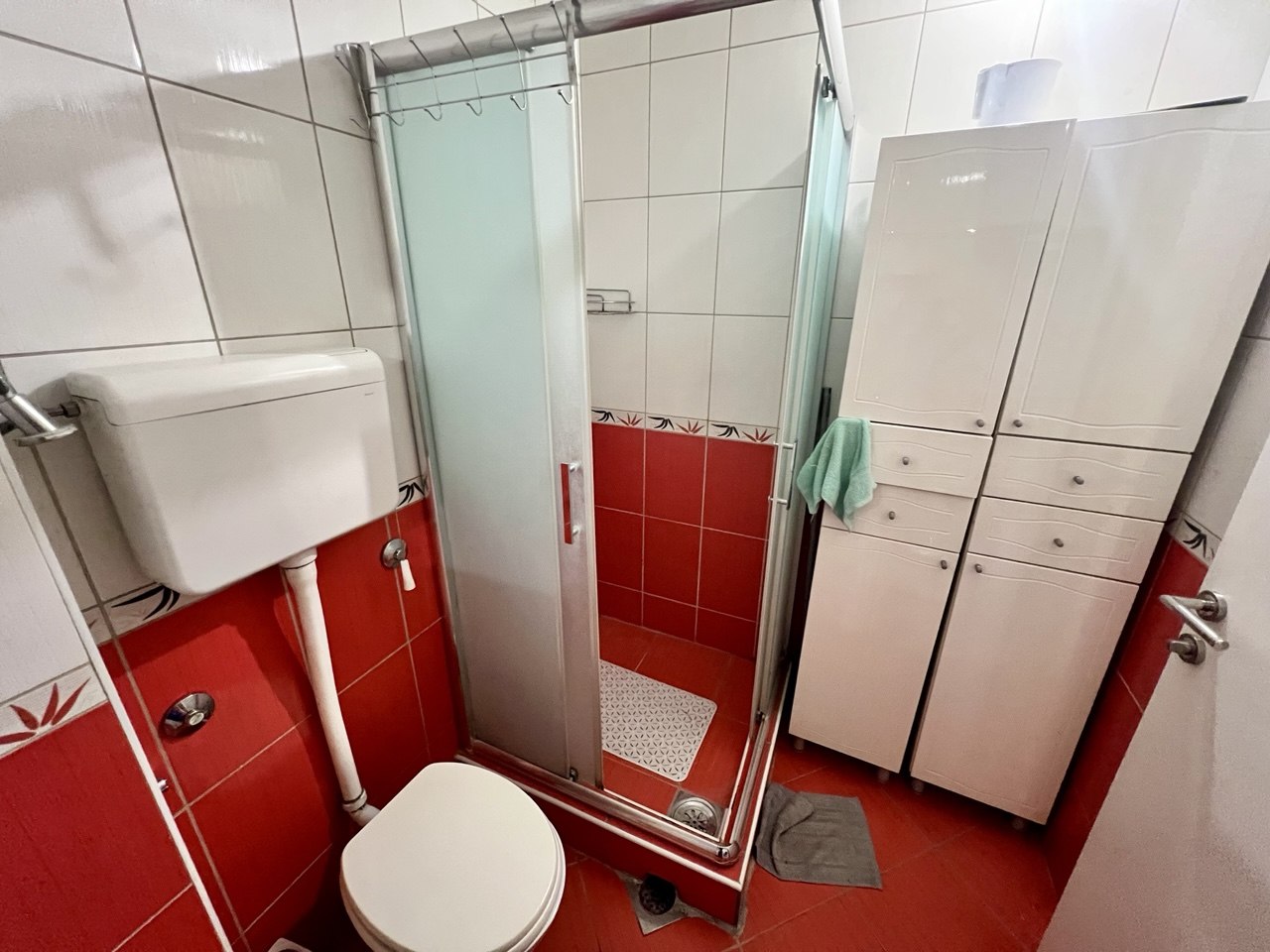 vosoban stan 40 m² na prodaju – centar Banje Luke