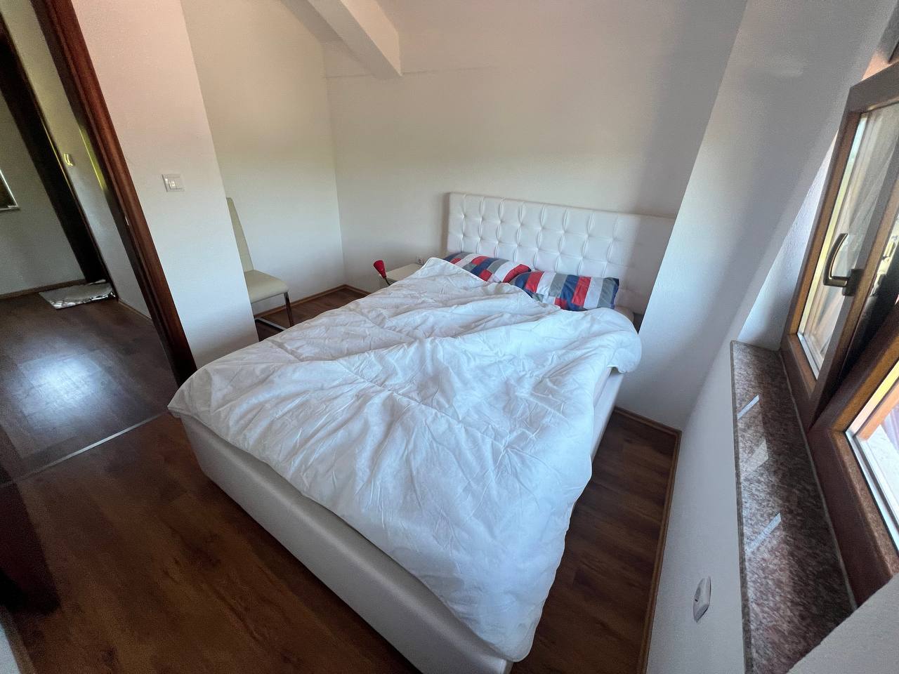 Imanje sa kućom i voćnjakom na prodaju 2.600 m² Kadinjani, Laktasi
