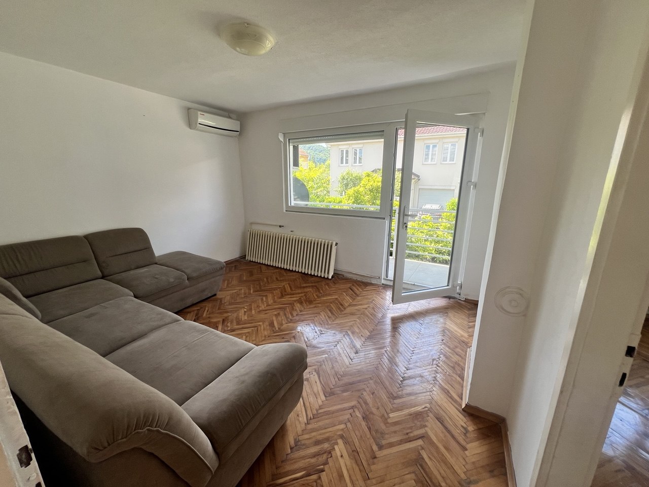 Kuća na prodaju Kočićev Vijenac - 118 m², dvije garaže
