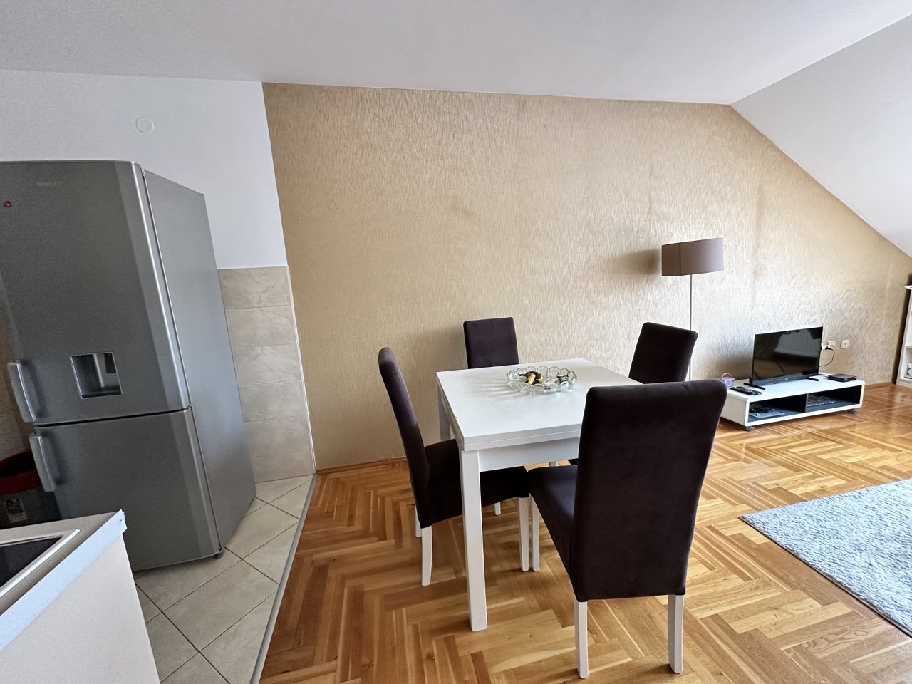Na prodaju namješten dvosoban stan 48 m² u novogradnji