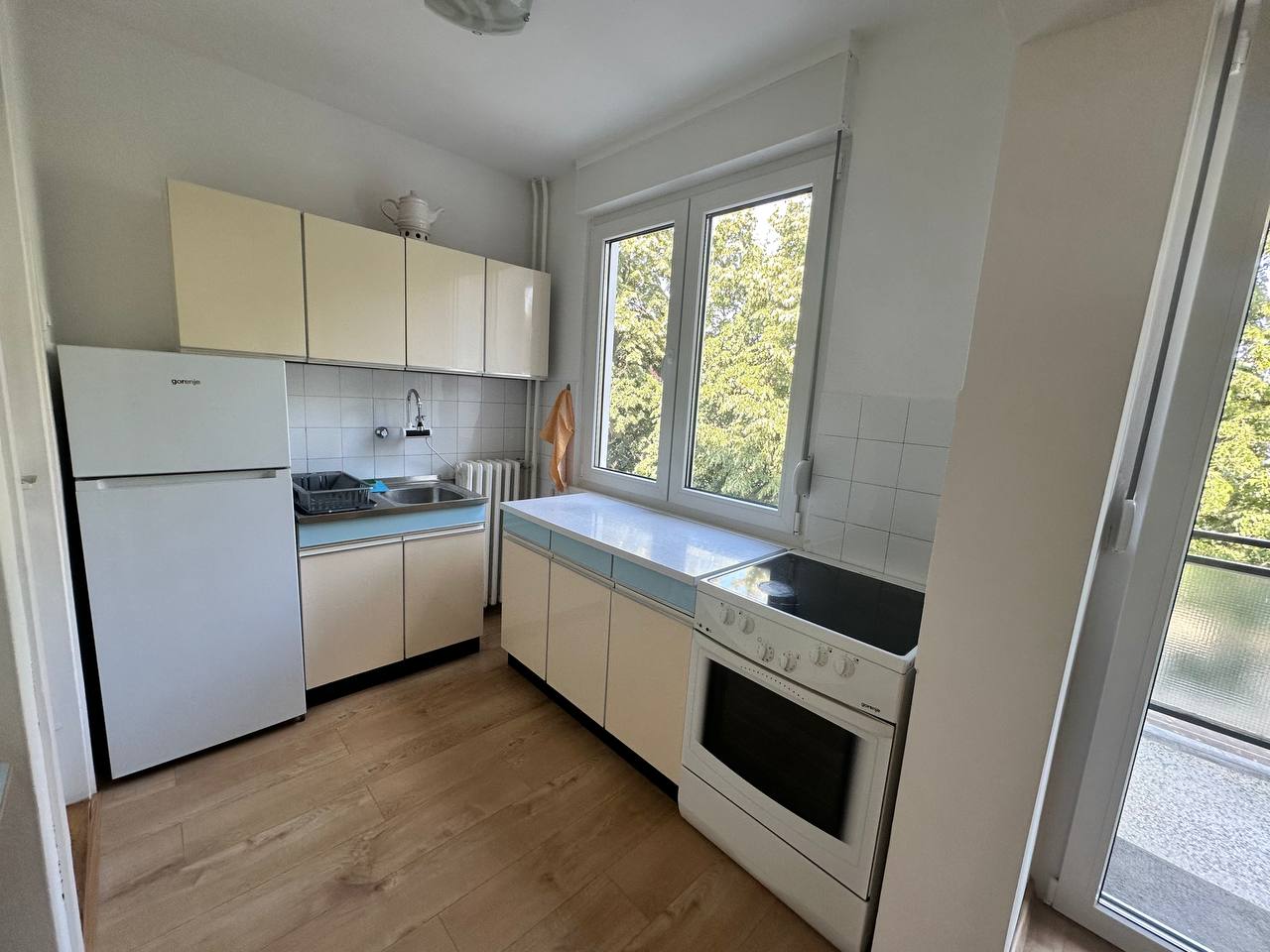Trosoban stan za izdavanje, centar Banje Luke, 80 m²