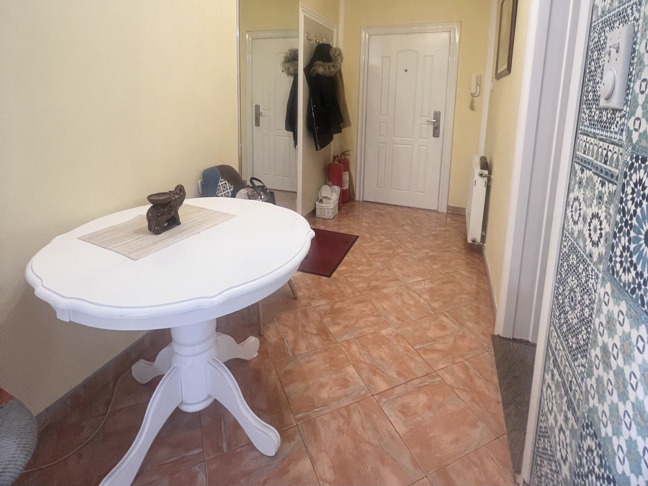 Izdajemo dvosoban stan strogi centar