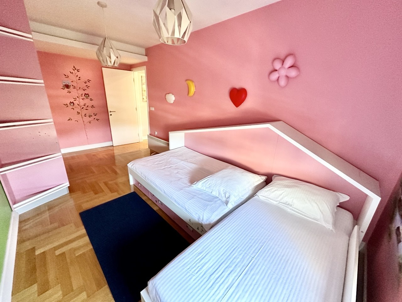Penthouse za izdavanje Kočićev Vijenac – 128 m², četiri spavaće sobe i dva parking mjesta
