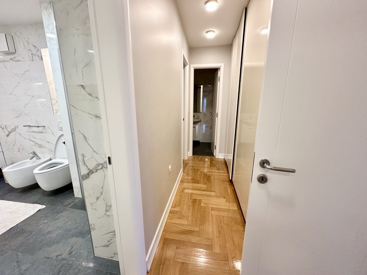 Penthouse za izdavanje Kočićev Vijenac – 128 m², četiri spavaće sobe i dva parking mjesta
