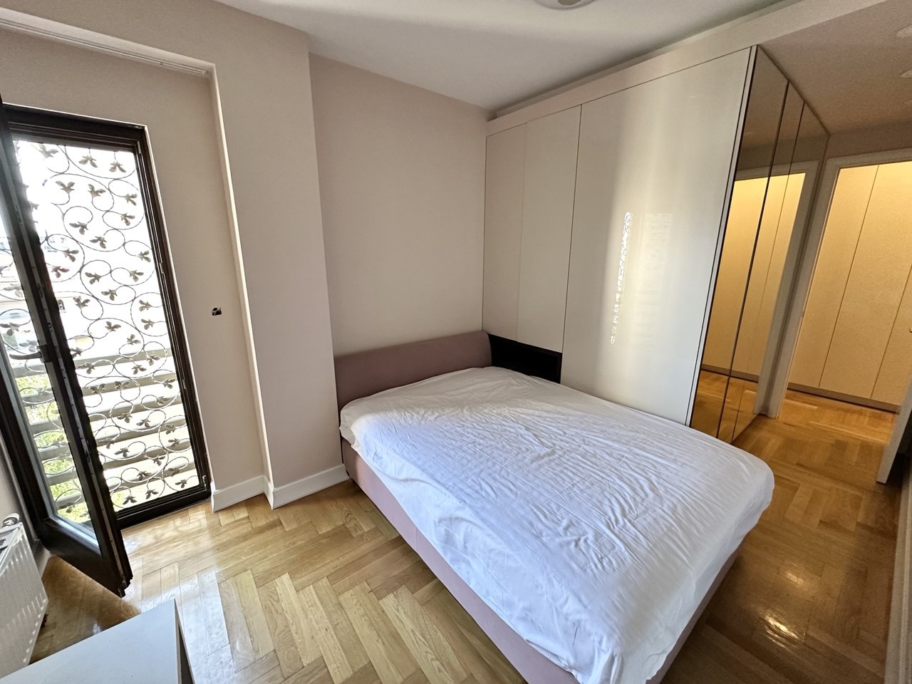 Penthouse za izdavanje Kočićev Vijenac – 128 m², četiri spavaće sobe i dva parking mjesta
