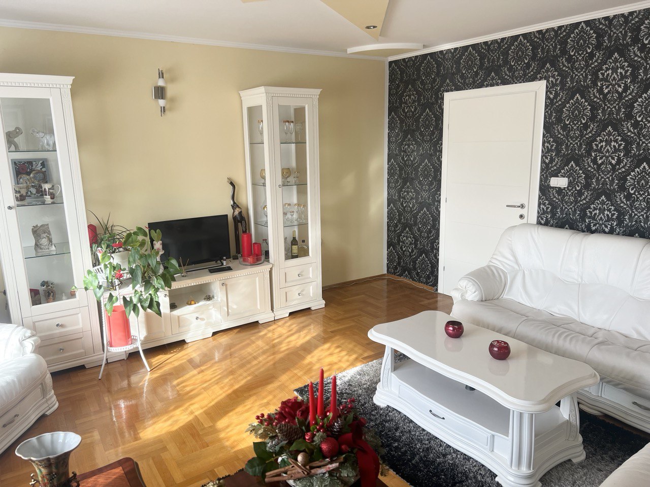 Izdajemo dvosoban stan strogi centar