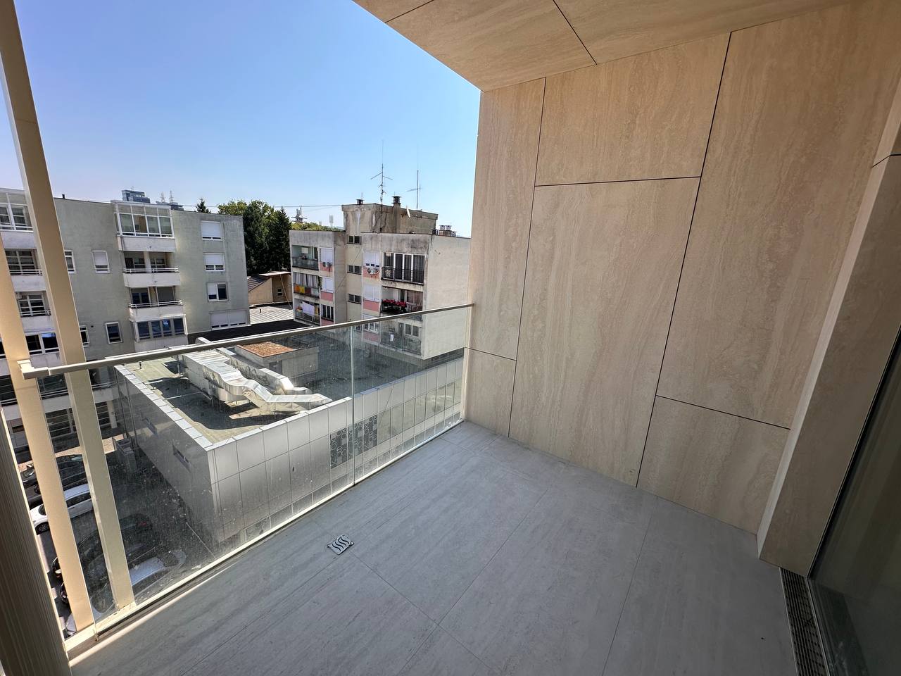 Na prodaju luksuzan dvosoban stan 52 m² u Bijelom dvoru – Centar Banja Luka