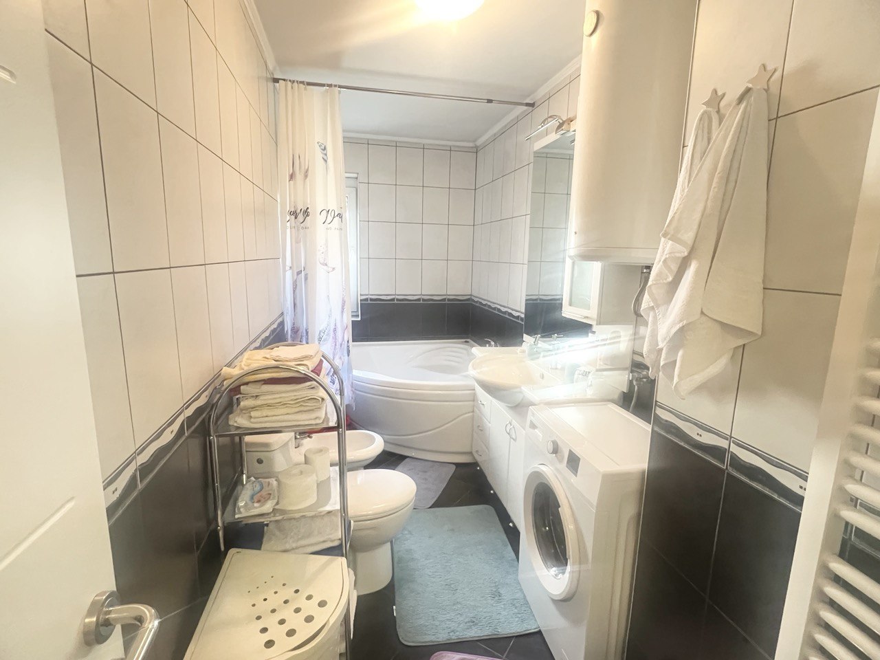 Izdajemo dvosoban stan strogi centar