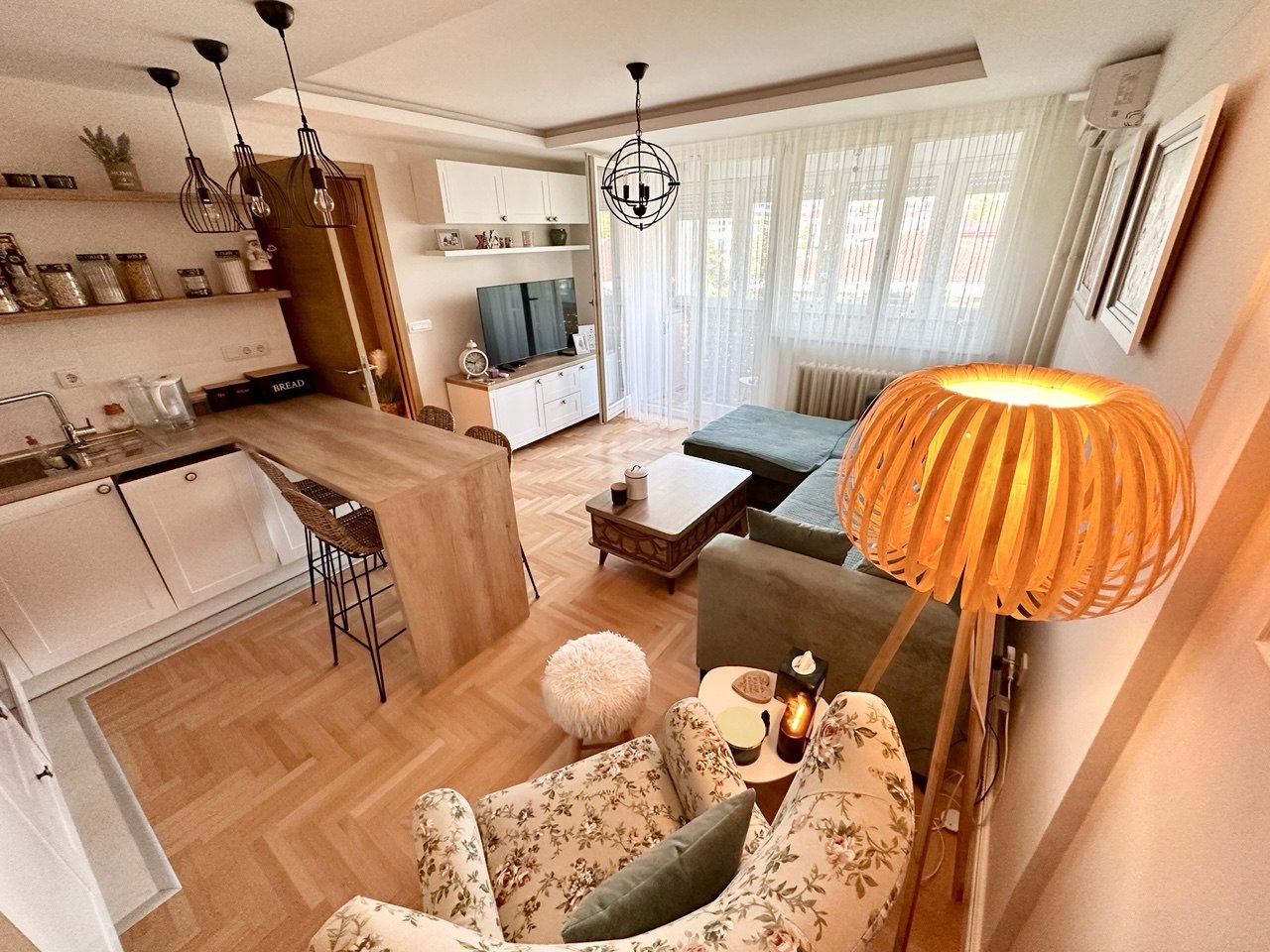 Trosoban renoviran stan 58 m² na prodaju Nova Varoš, Banja Luka
