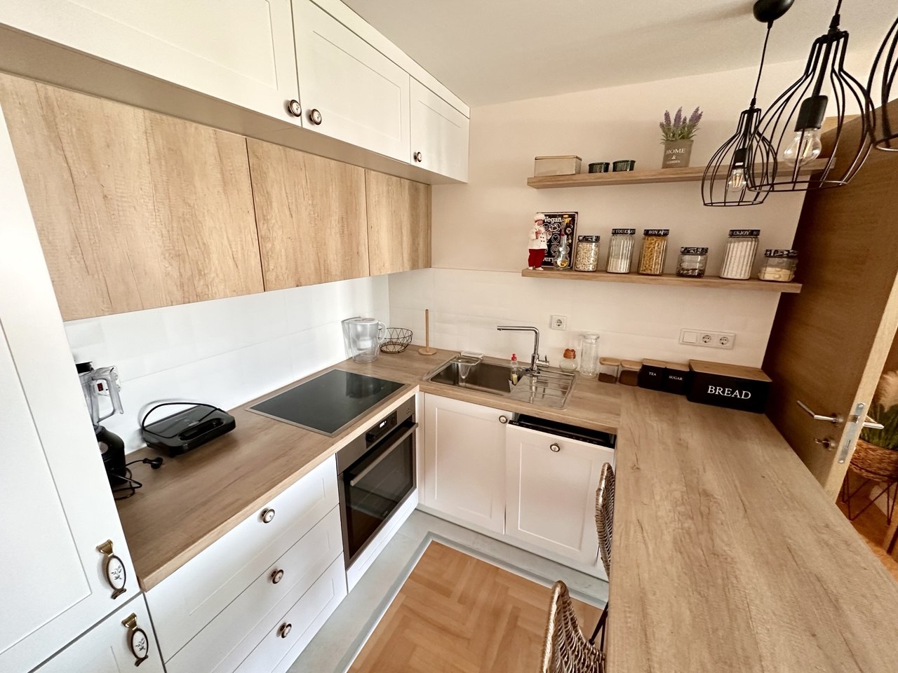 Trosoban renoviran stan 58 m² na prodaju Nova Varoš, Banja Luka