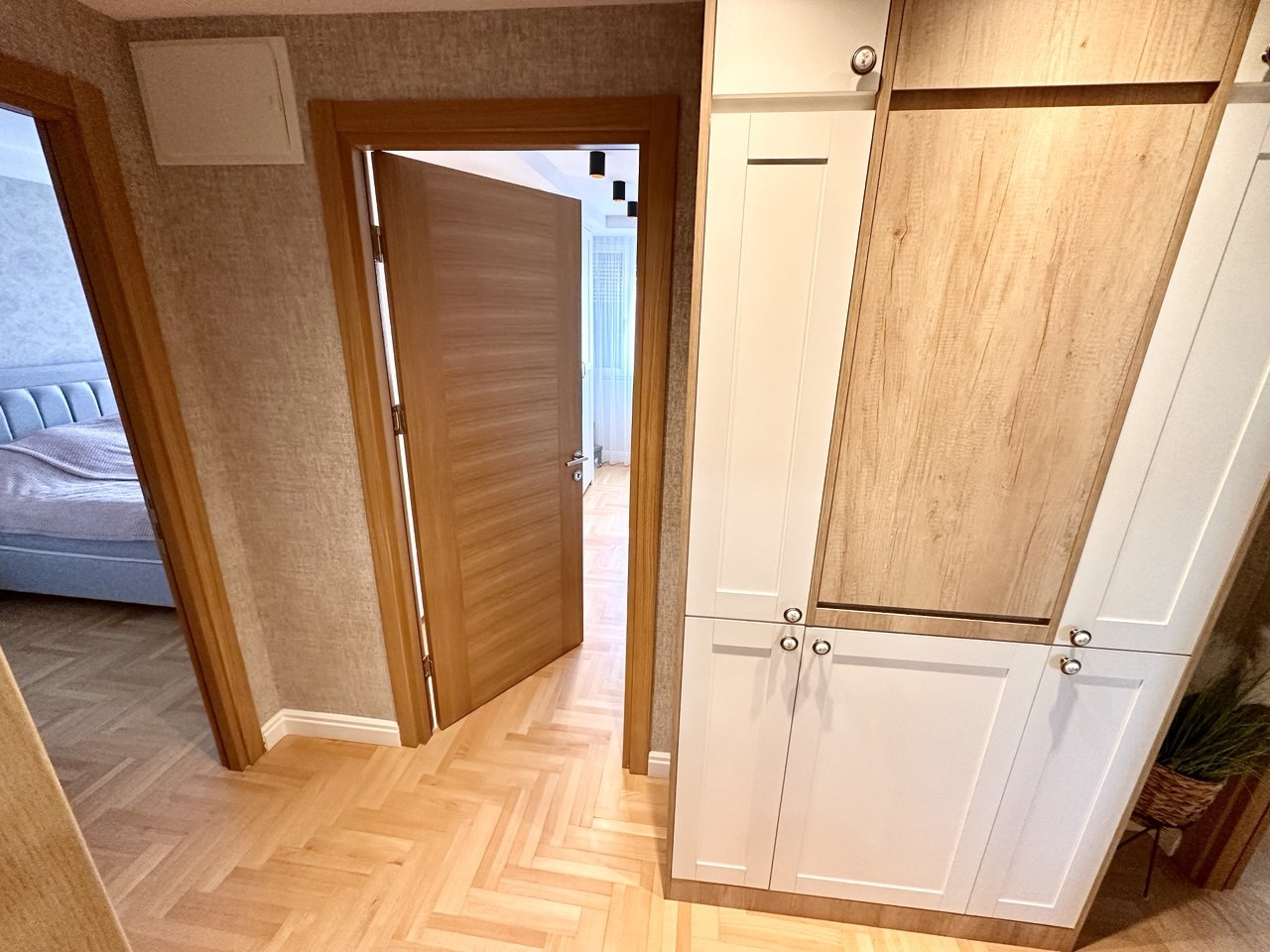 Trosoban renoviran stan 58 m² na prodaju Nova Varoš, Banja Luka