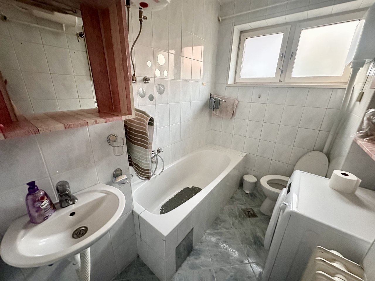 Izdaje se trosoban stan 65 m² Gundulićeva, Banja Luka