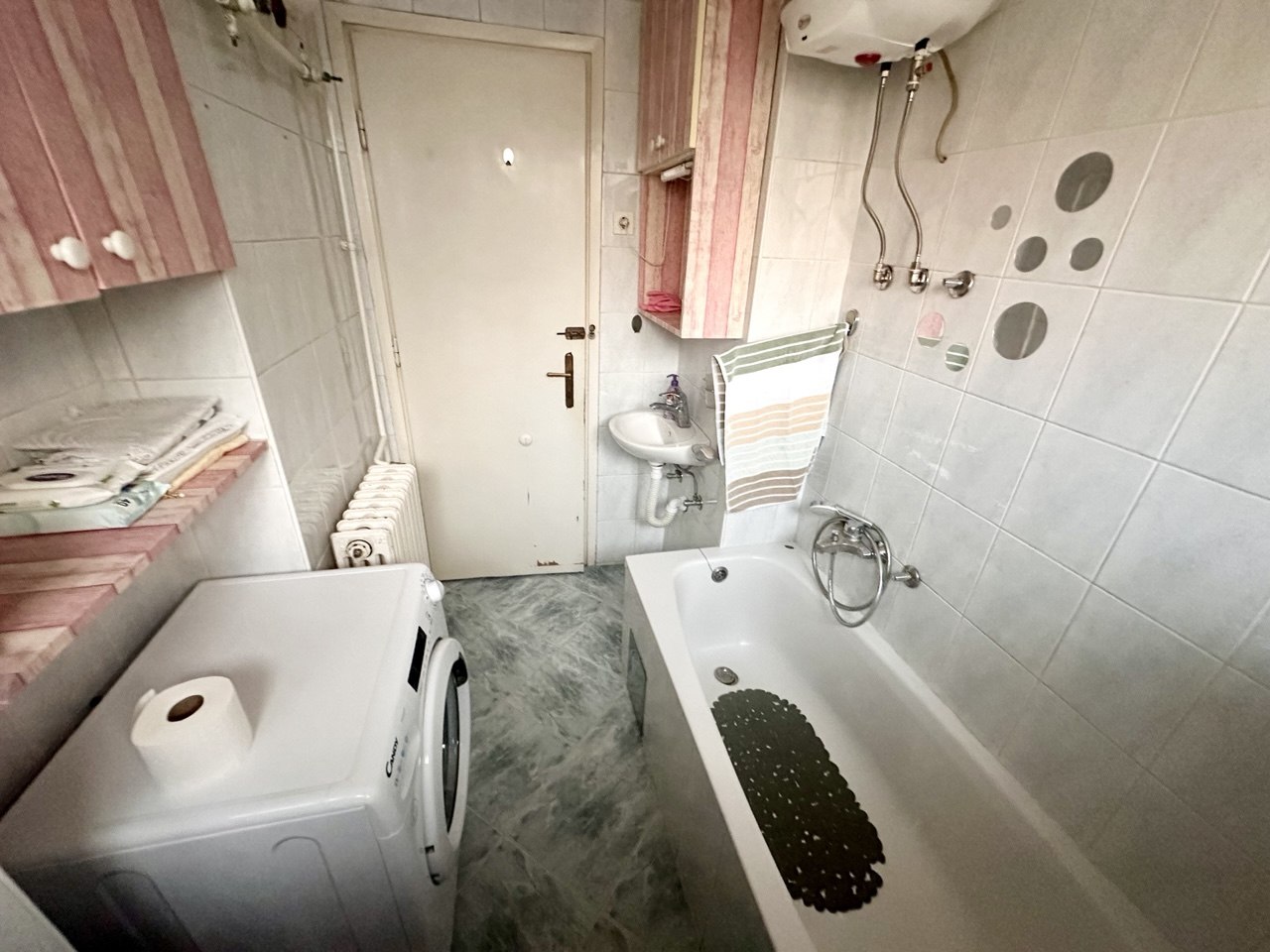 Izdaje se trosoban stan 65 m² Gundulićeva, Banja Luka