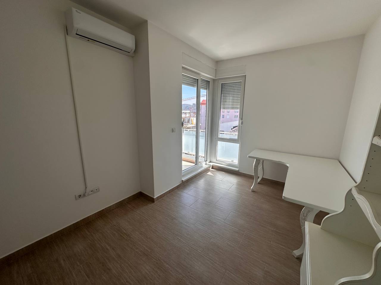 Izdaje se trosoban stan 60 m² sa garažom  Centar Banja Luka