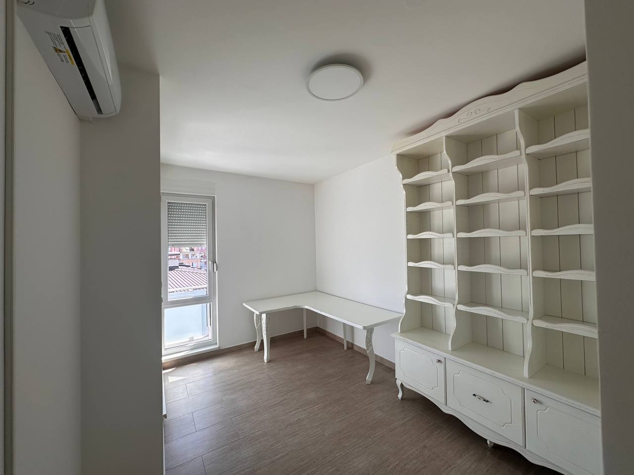 Izdaje se trosoban stan 60 m² sa garažom  Centar Banja Luka