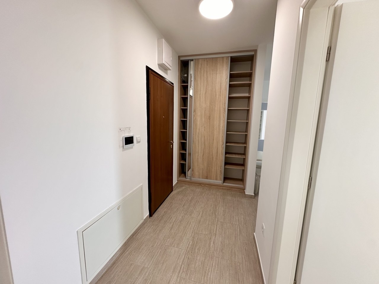 Izdaje se trosoban stan 60 m² sa garažom  Centar Banja Luka