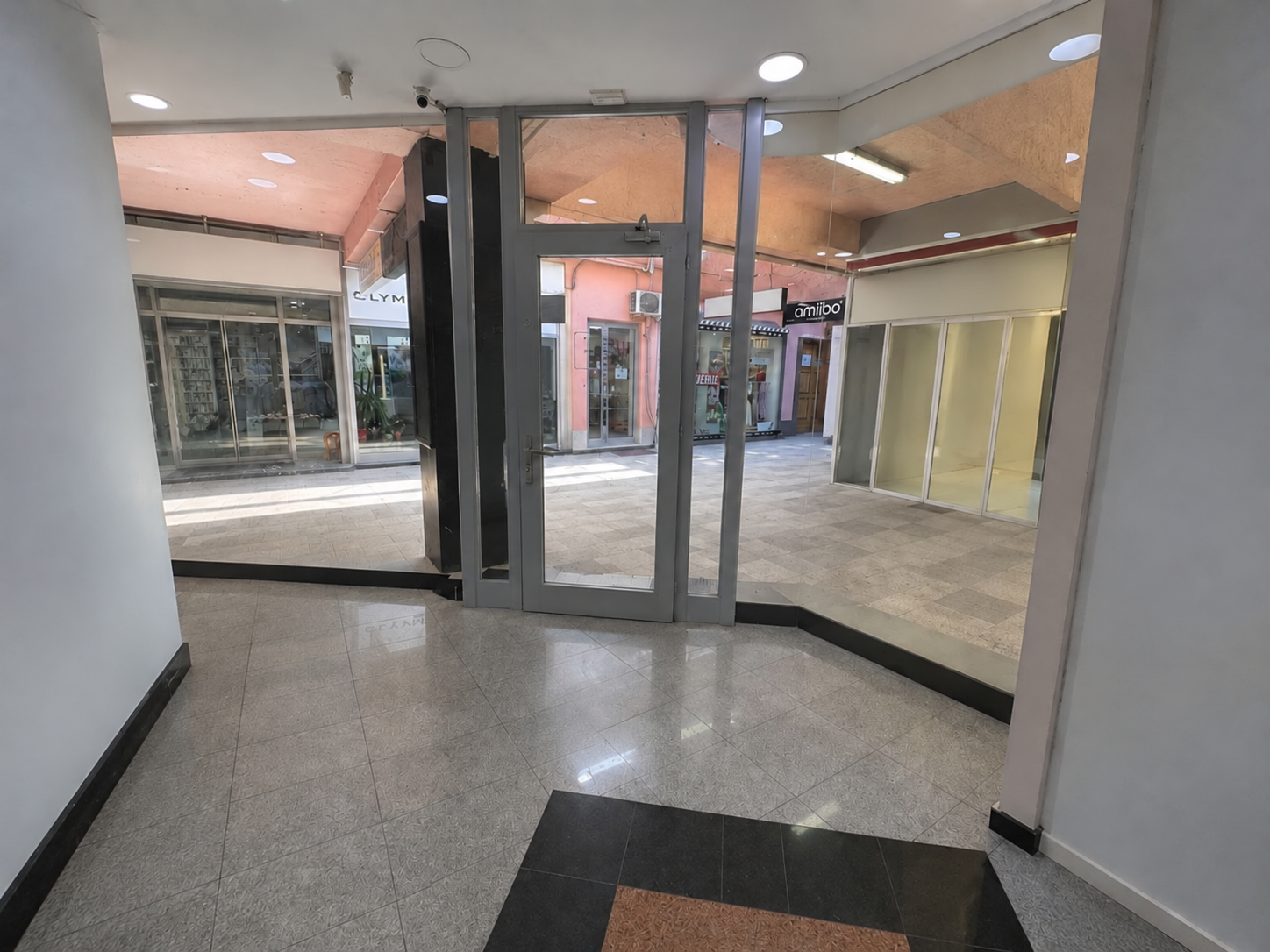 Poslovni prostor 460 m² na tri etaže za izdavanje Banja Luka