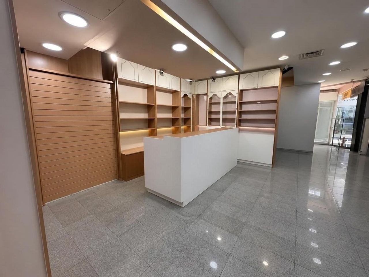 Poslovni prostor 460 m² na tri etaže za izdavanje Banja Luka