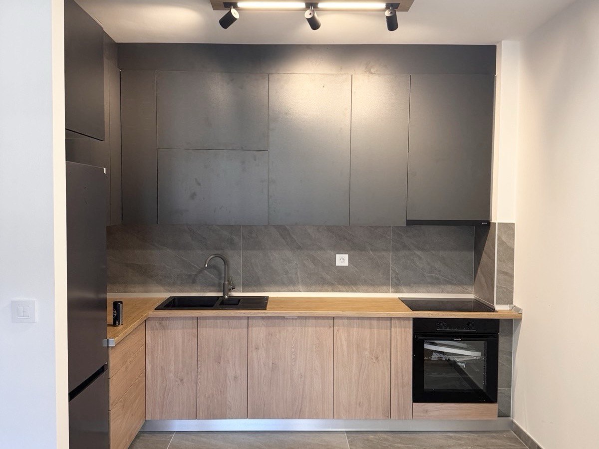  Trosoban stan 75 m² s garažom za najam Palata, Banja Luka