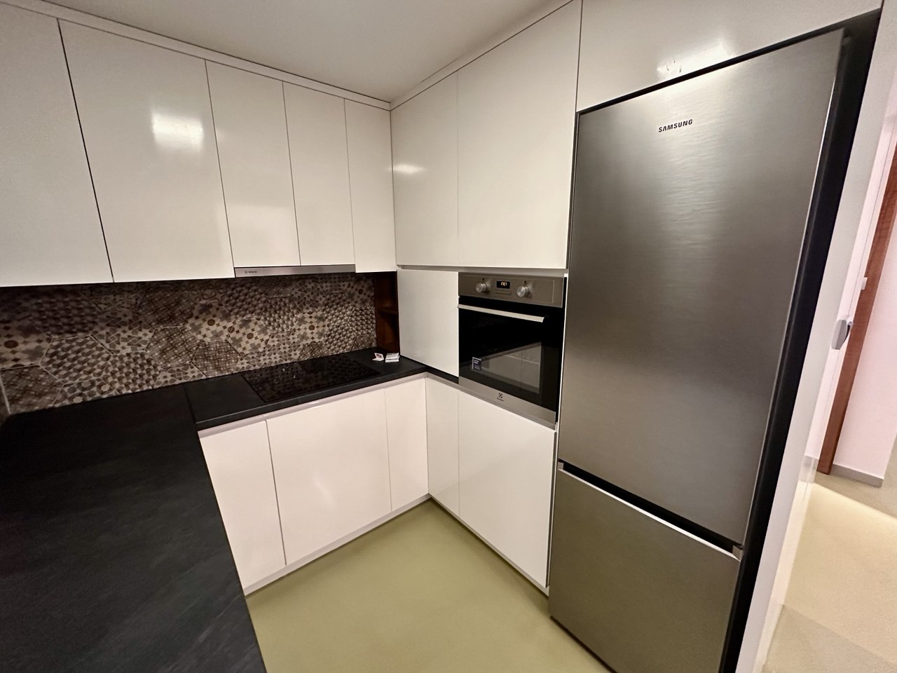 Četvorosoban stan za izdavanje u centru Banje Luke 150 m², garaža