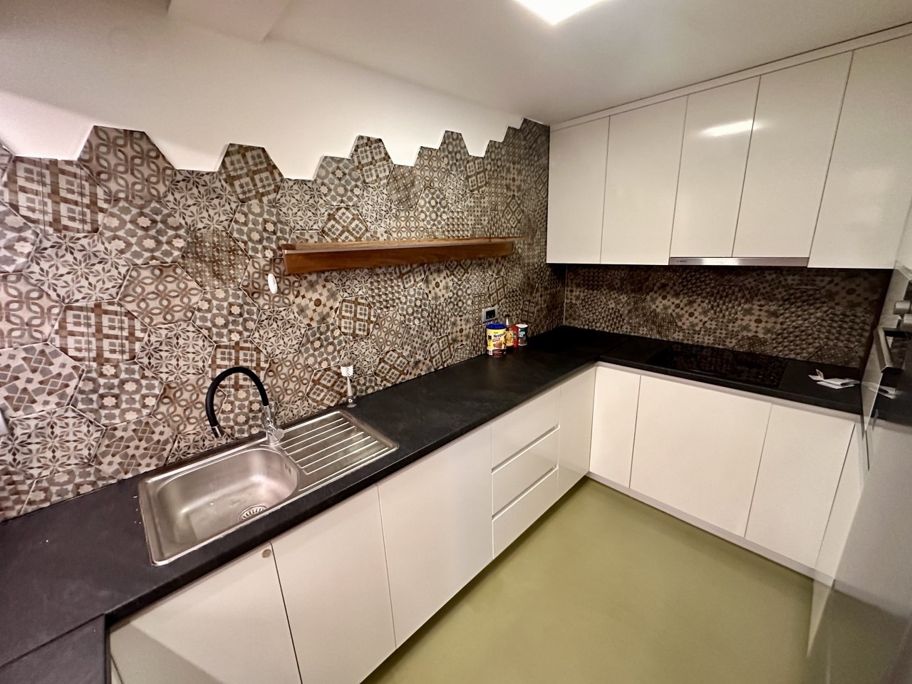 Četvorosoban stan za izdavanje u centru Banje Luke 150 m², garaža