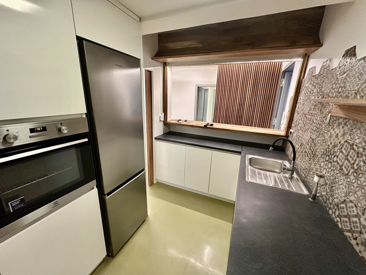 Četvorosoban stan za izdavanje u centru Banje Luke 150 m², garaža