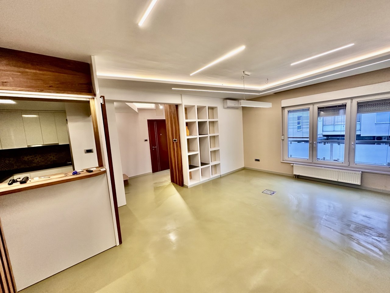 Četvorosoban stan za izdavanje u centru Banje Luke 150 m², garaža
