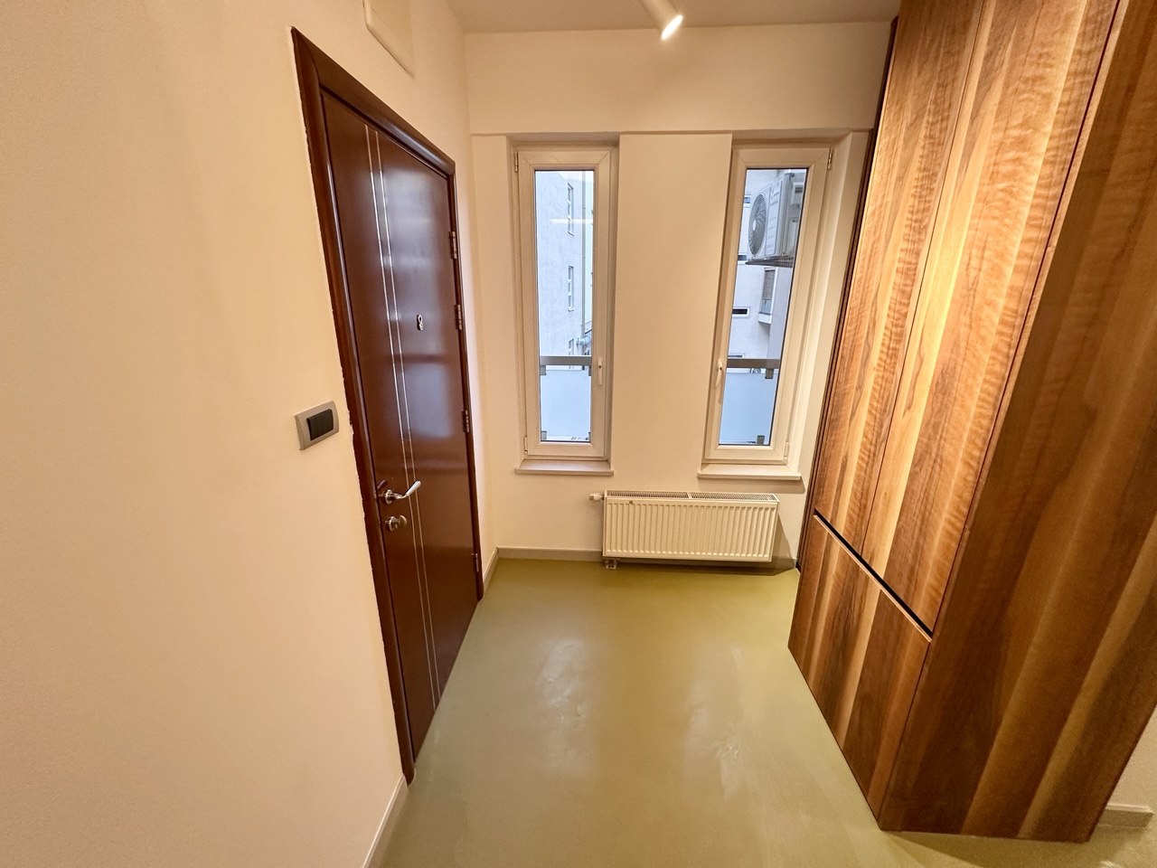 Četvorosoban stan za izdavanje u centru Banje Luke 150 m², garaža
