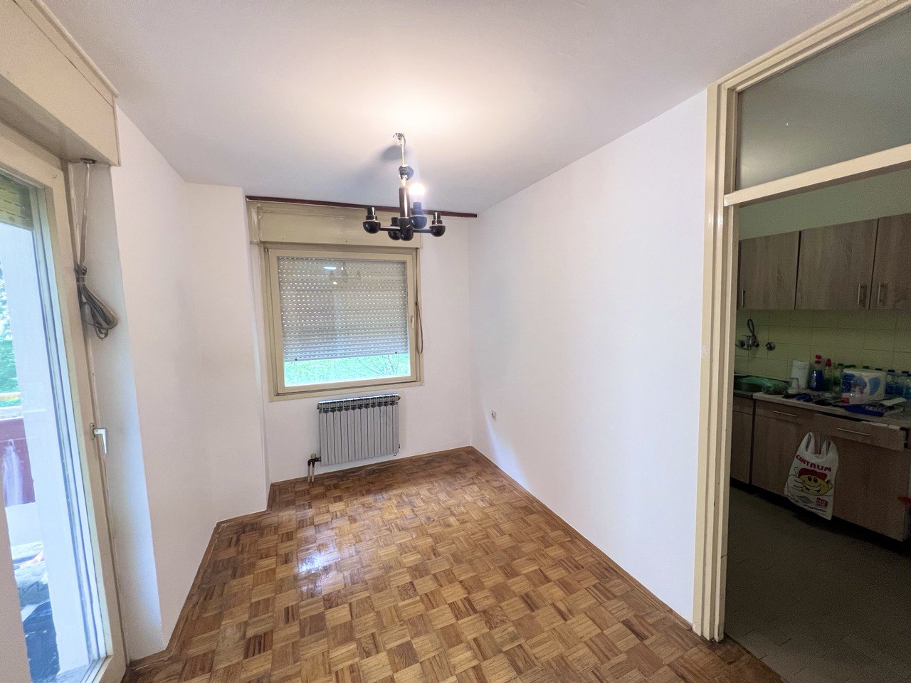 Na prodaju trosoban stan Obilićevo