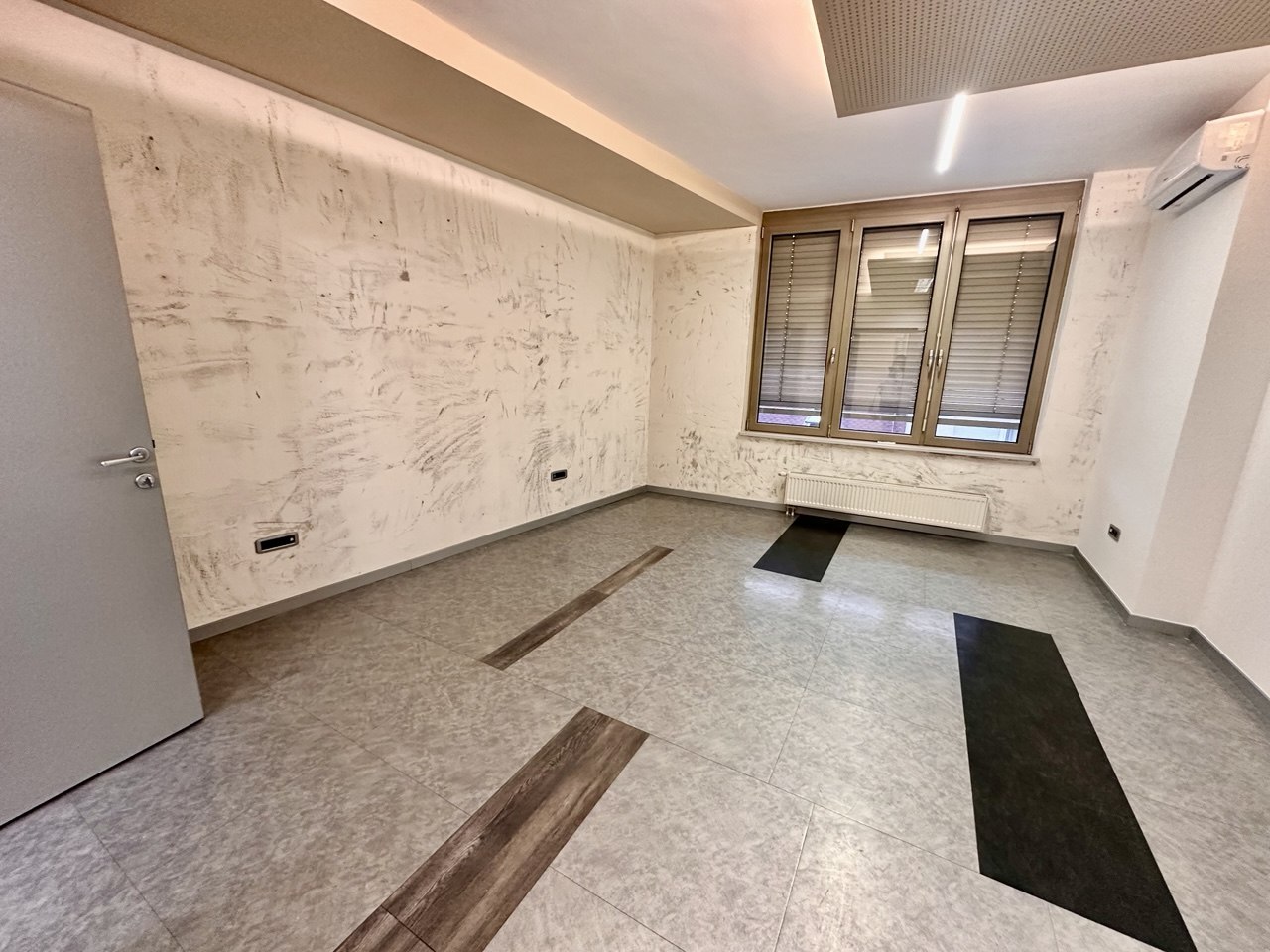 Poslovni prostor za izdavanje u centru Banje Luke 150 m², Srpska ulica