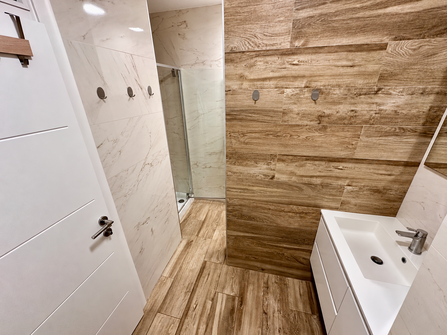 Renoviran trosoban stan na prodaju Starčevica 60 m², namješten