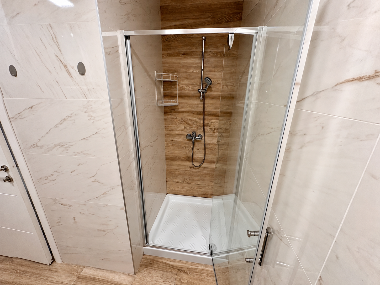 Renoviran trosoban stan na prodaju Starčevica 60 m², namješten