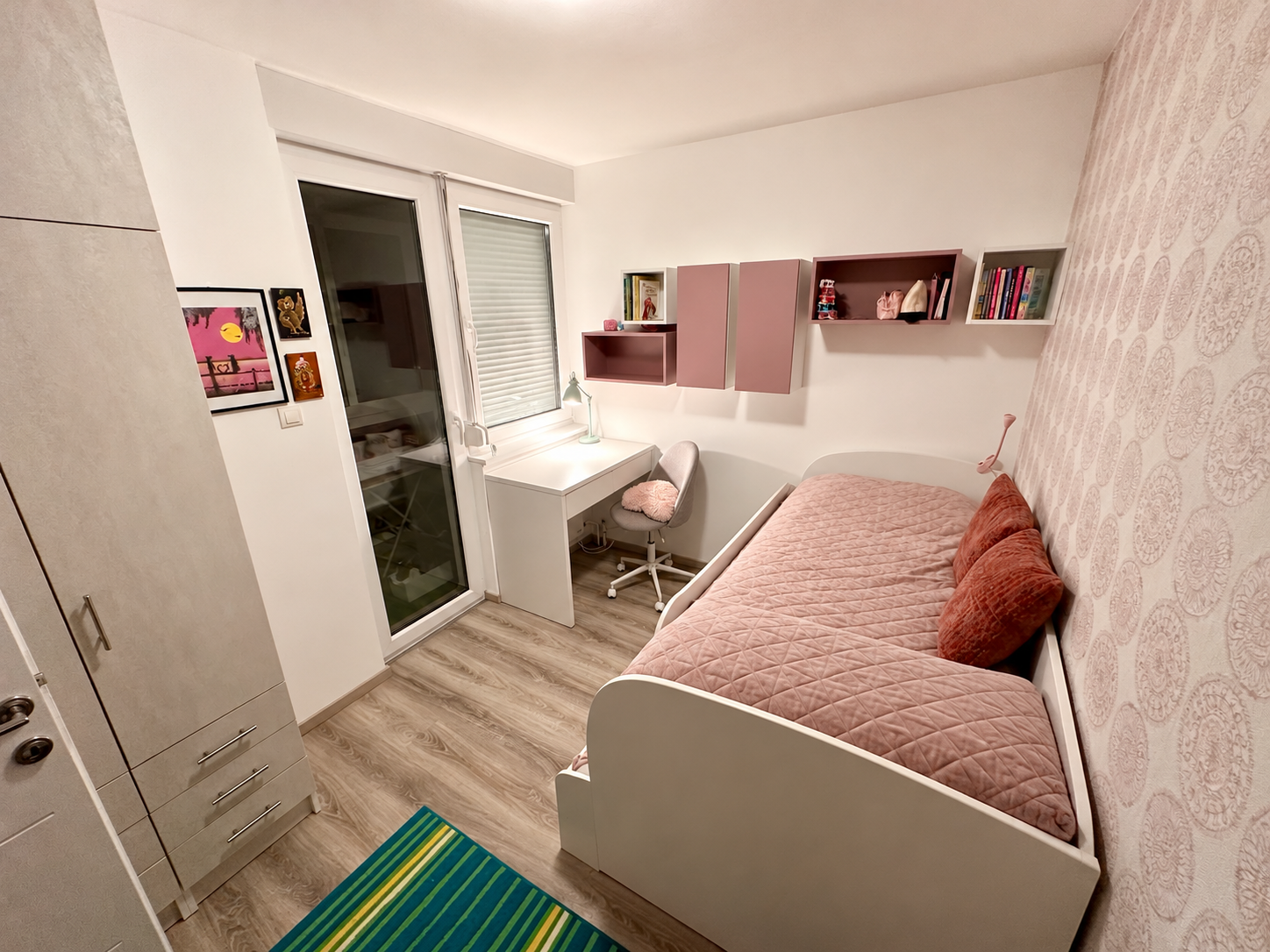 Renoviran trosoban stan na prodaju Starčevica 60 m², namješten